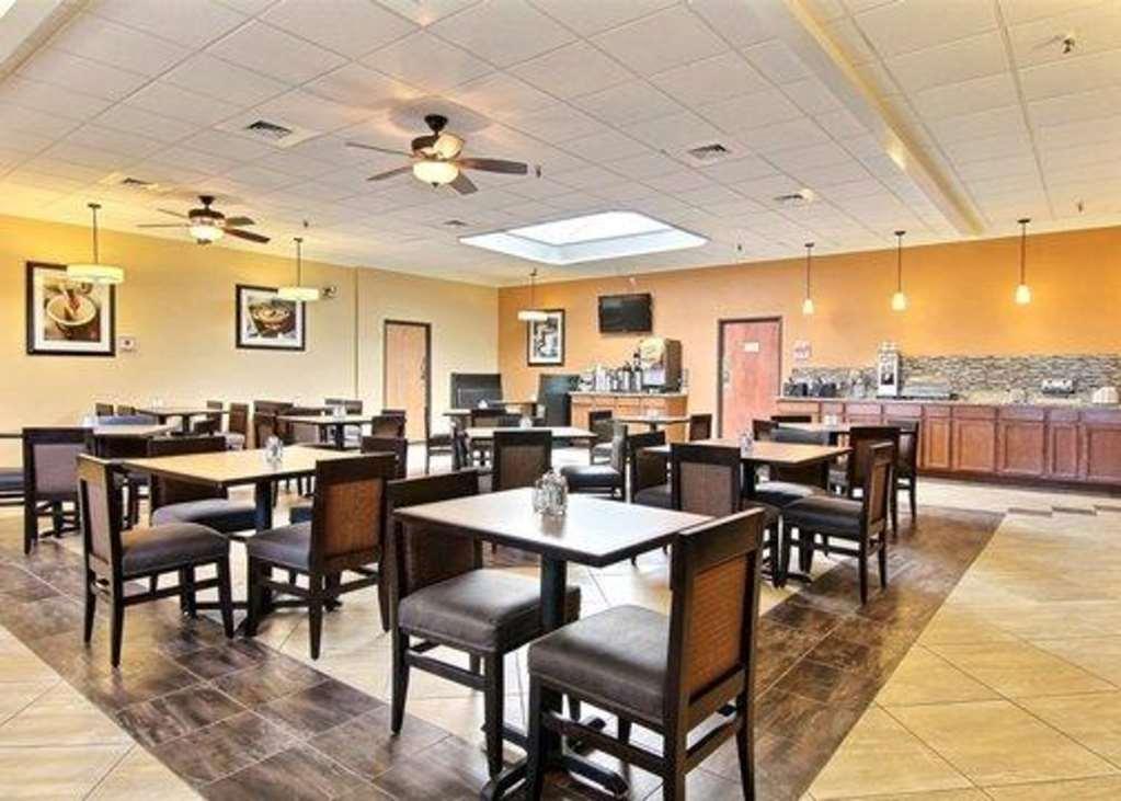 Quality Inn Thief River Falls Restaurant bilde